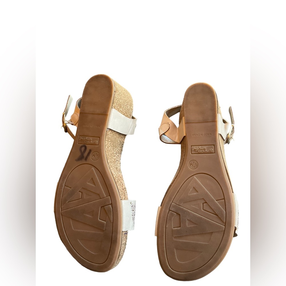 EUC Annie Leather Sandals Size 9.5. - Picture 10 of 10